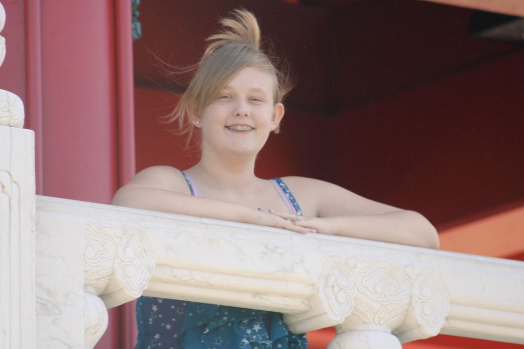 Lightningboy97's tweet image. One of my favorite pics of my daughter. She used it as a senior picture. 💜 #whatabeauty #2014grad #mybabygirl