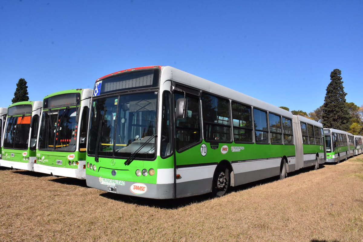 Ya están llegando los colectivos para el plan de contingencia custodiado. #EstadodeDerechoYa