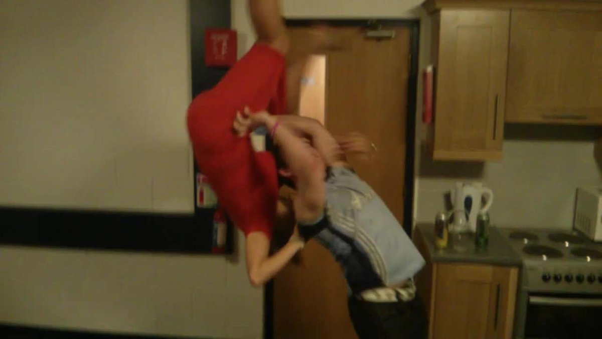 Mums_Army's tweet photo. Nobody puts baby in a.........
Never mind
#liftfail #dirtydancingontv https://t.co/AbkU2N3ZsK
