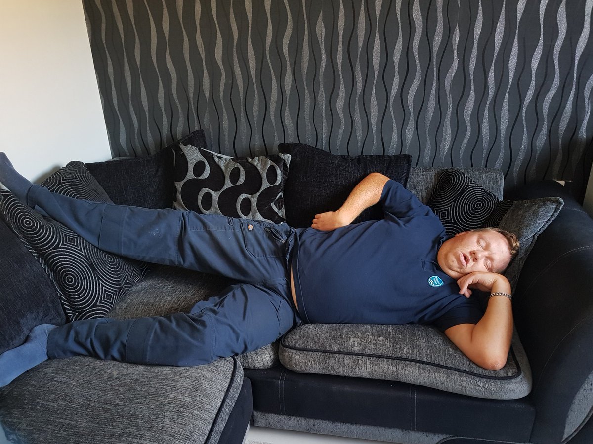 KevTheSlob's tweet photo. Wife took this when I got in from work. God if this doesn't make me wanna lose weight nothing will
#SlobToCeleb https://t.co/5IgTmoiMtj