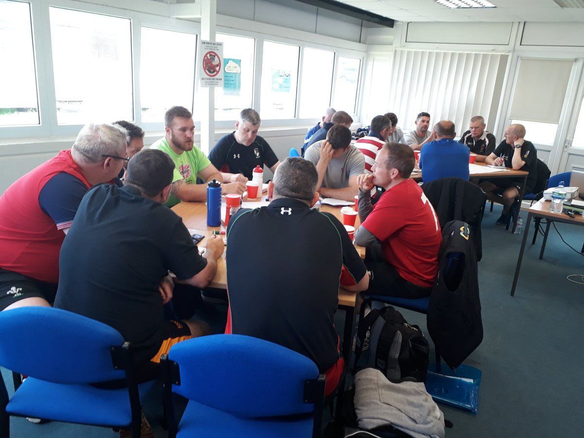 thoarecoached's tweet photo. Coaching interaction on Level Two @colegllandrillo plus continuity through modified games with Gareth John. All working hard @WRU_Community https://t.co/y46JZwRWPC