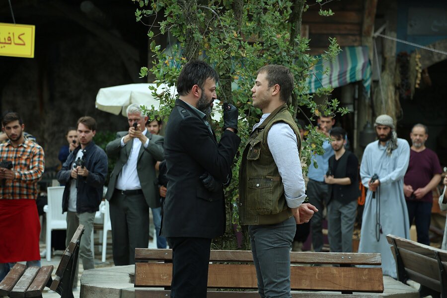 setfotograflari's tweet photo. #Söz dizisi 11.bölüm fotoğrafları #TolgaSarıtaş #AtakanArslan https://t.co/BLoVyVyiHq