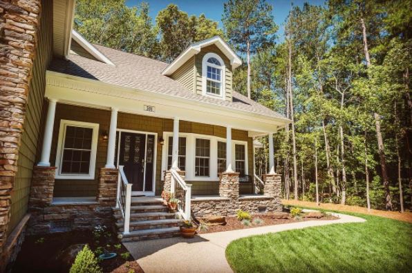 SimontonWindows's tweet photo. "If you are looking to improve your home... we highly recommend using Simonton windows for your next project." - Tyler Building Company https://t.co/Ijajugrm8D