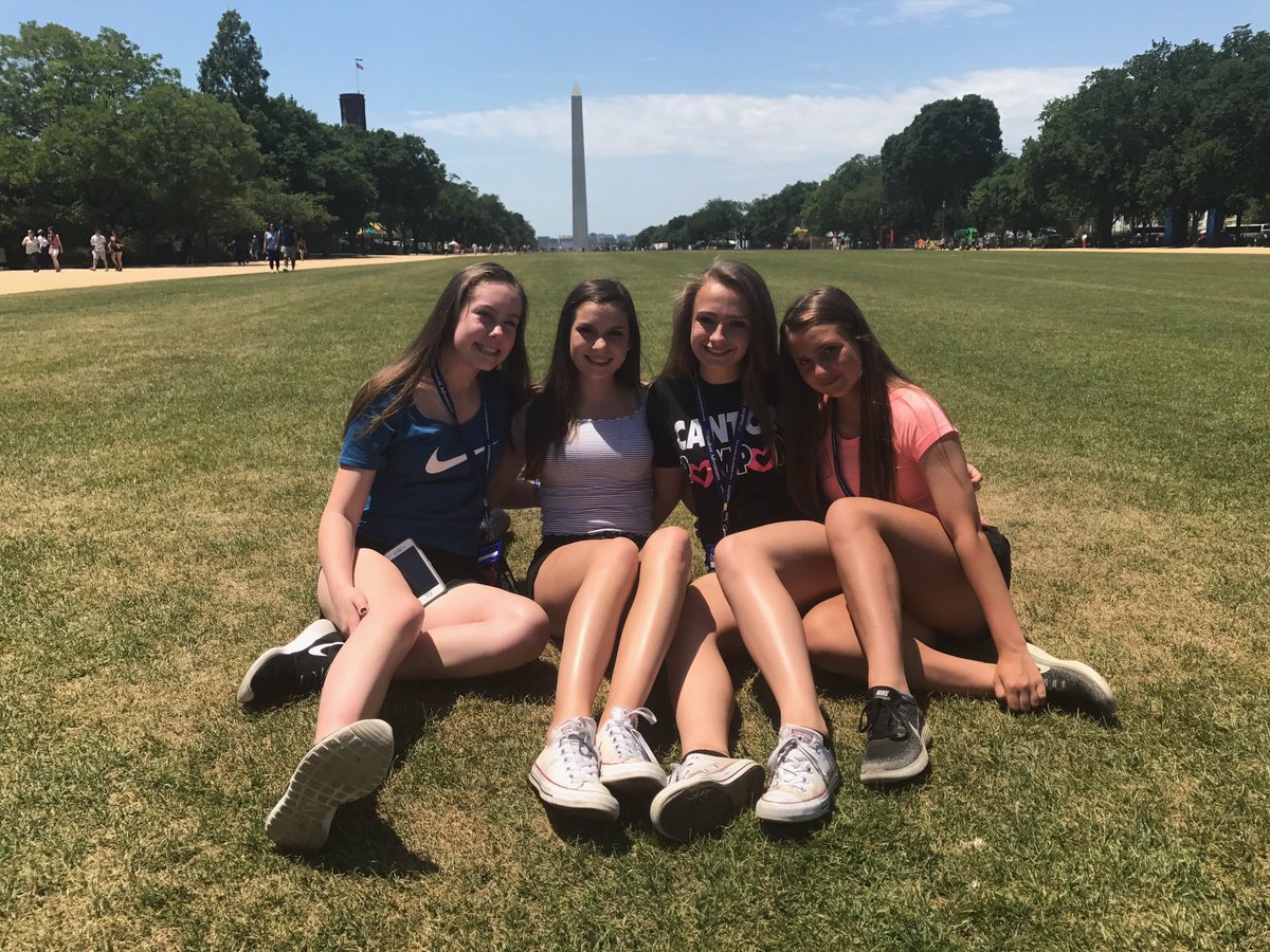 emilypopaa's tweet photo. Whata trip๐๐ #dmsdc17 https://t.co/nYrDx1g5ce