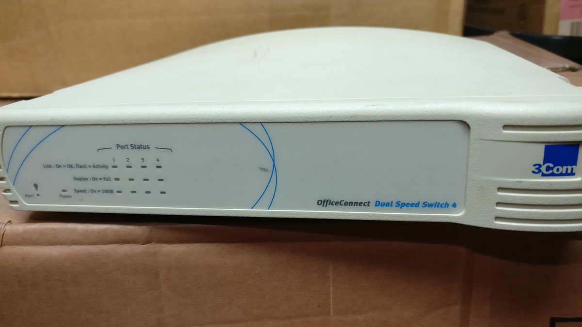 DeusQain's tweet photo. From the archives.... #networking #switch #3com #100base-T https://t.co/No2fMPVmom