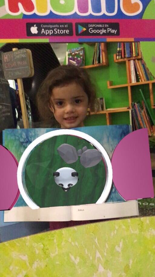 Nuestros libros de realidad aumentada en <a href="/LaBiblioLibre/">La Biblioteca Libre</a> del @AltoLasCondes ¡Si intercambian un libro se llevan gratis la App Kidint!