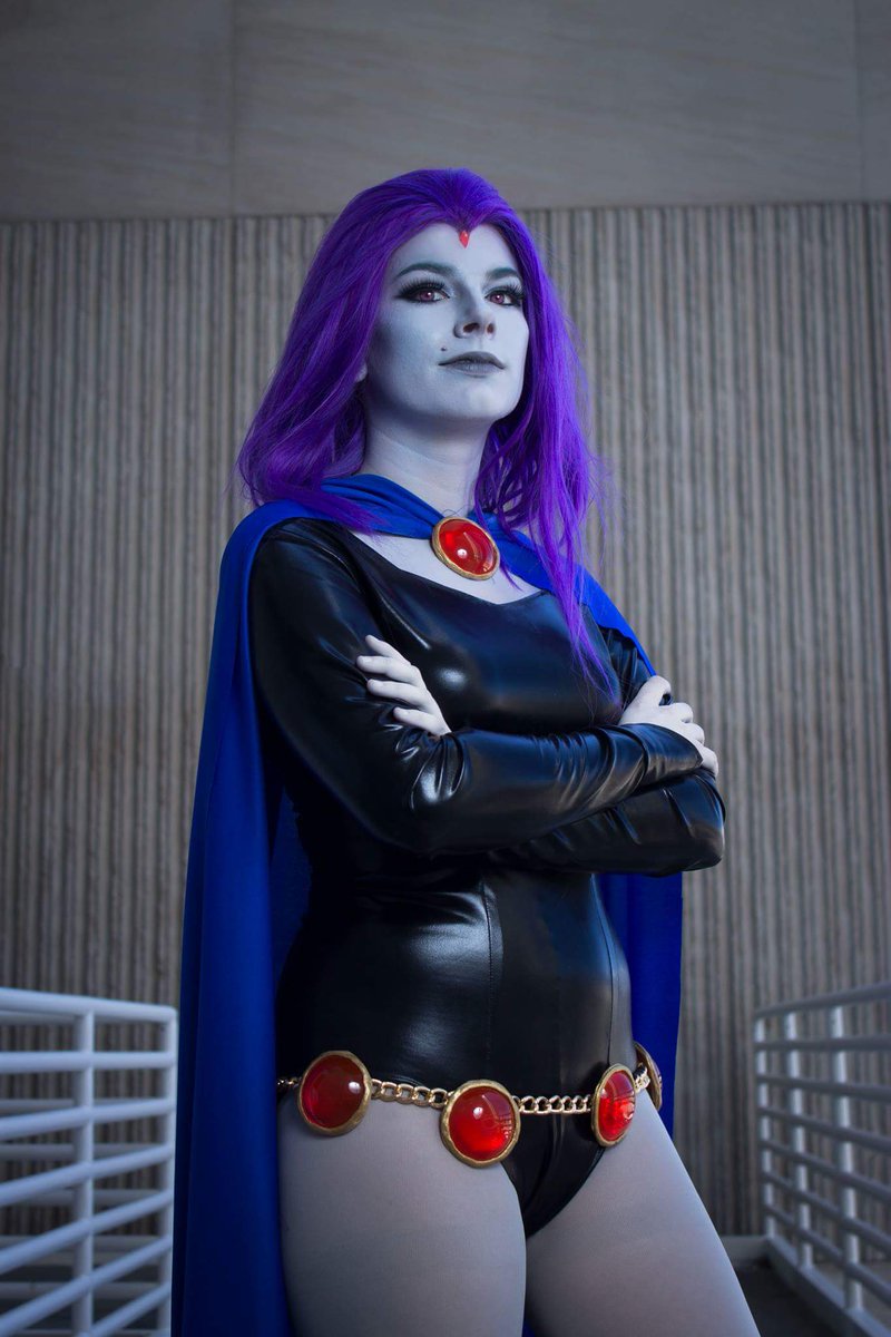 Grilled_Ham's tweet photo. My #Raven #Cosplay from #momocon2017 https://t.co/QPdogSSL3i