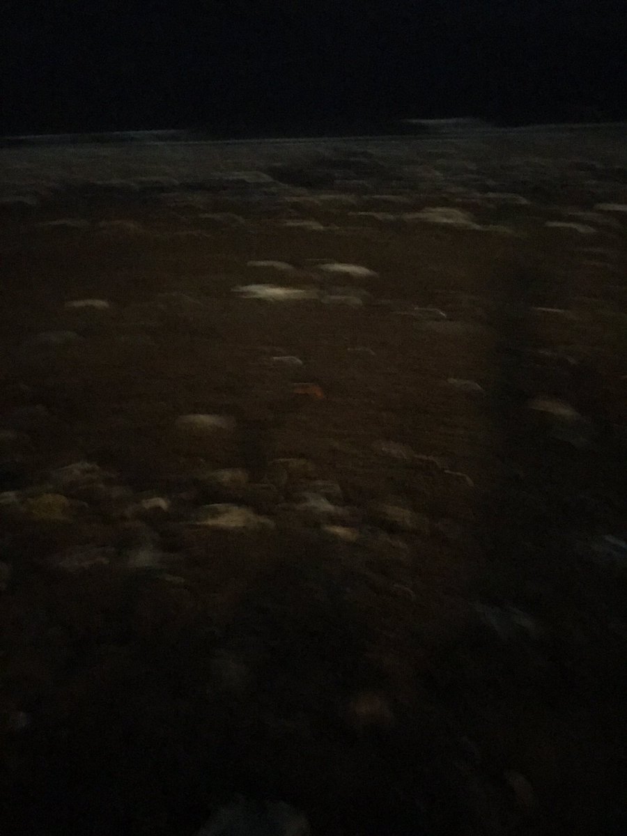 HinduRC's tweet photo. Pic of Juhu beach mumbai 😳today's pic click at 8:10PM https://t.co/PIBPdPhXhp