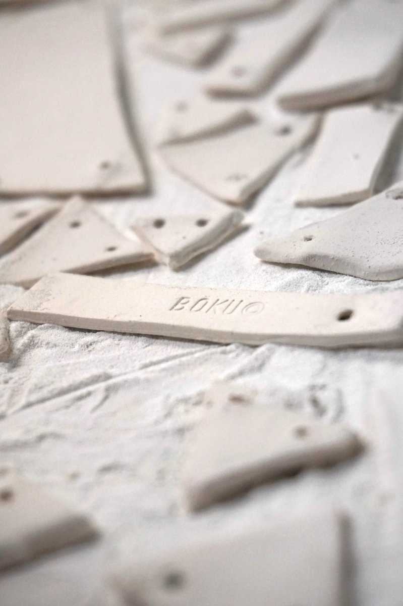 begoescolano's tweet photo. Recién salidos del horno ✨ @domanises❣️#ceramic #handmade #pottery #raku #process #workinprogress #design #accesories #felizdomingo #segorbe https://t.co/tP5DuCgz7e