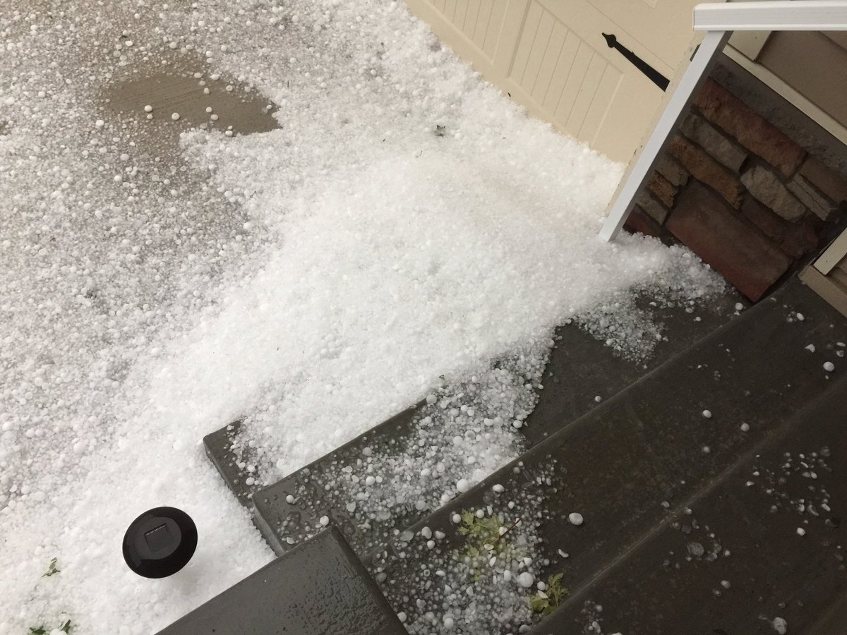 wafflhouse's tweet photo. Hail in Blaine @kstp https://t.co/mixZWMcafj