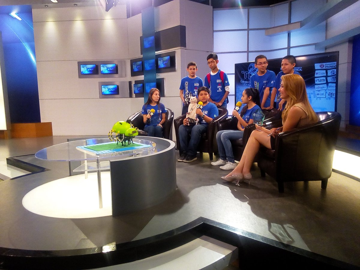 Roboteens64's tweet photo. Gracias a la Lic @azucenau por el espacio que nos brindaron a los @Roboteens64 EN @telediariomty 
Apoyos en la cuenta es HSBC 4001573138 https://t.co/WjjXpv8t9h