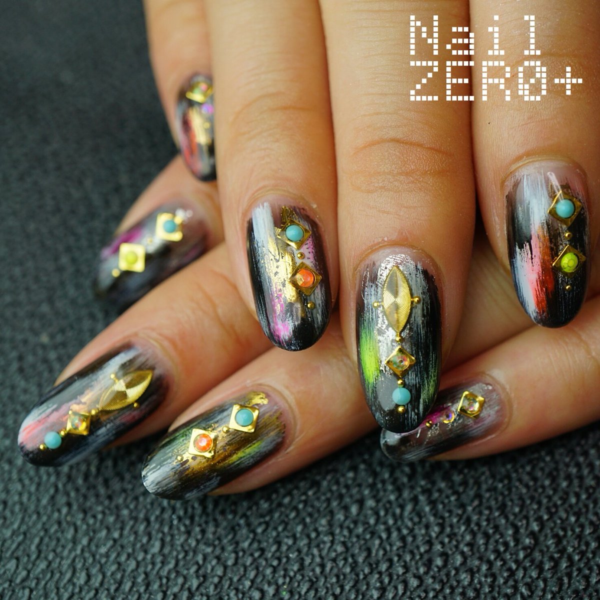 ネイルゼロプラス Nail Zero Ar Twitter オーダー 黒で からこうなるネイルサロン お客様の好みがわかってるからこそですね Nailzeroplus ネイルゼロプラス Nail ネイル ネオンカラー カッコいいネイル かすれネイル