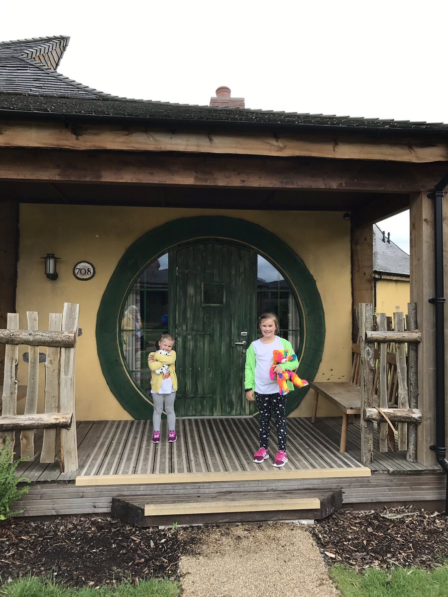 wombboy's tweet photo. Great couple of days at @altontowers Kids are gutted we had to leave. #towerstastic https://t.co/8Waziu9l8H