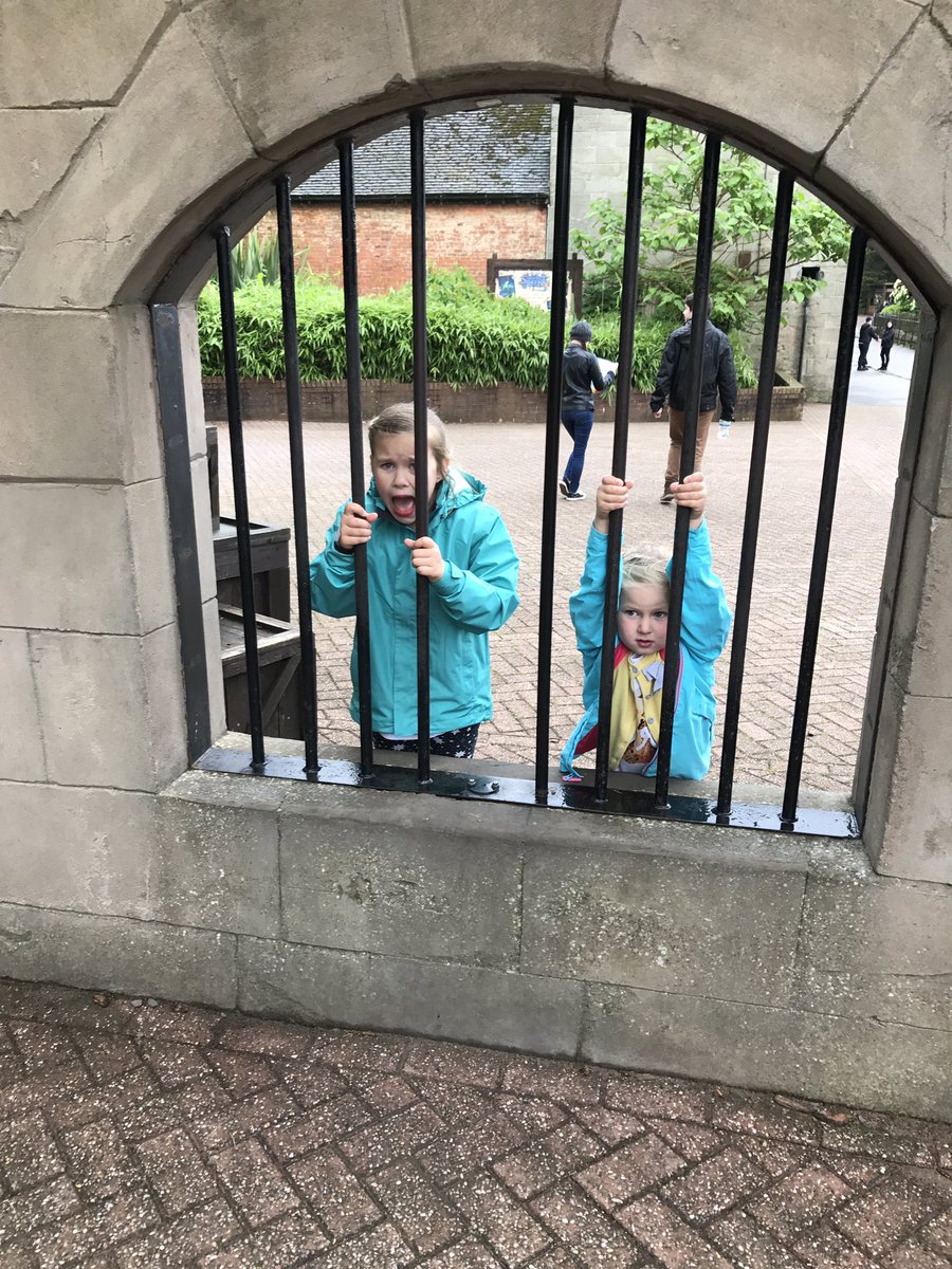wombboy's tweet photo. Great couple of days at @altontowers Kids are gutted we had to leave. #towerstastic https://t.co/8Waziu9l8H