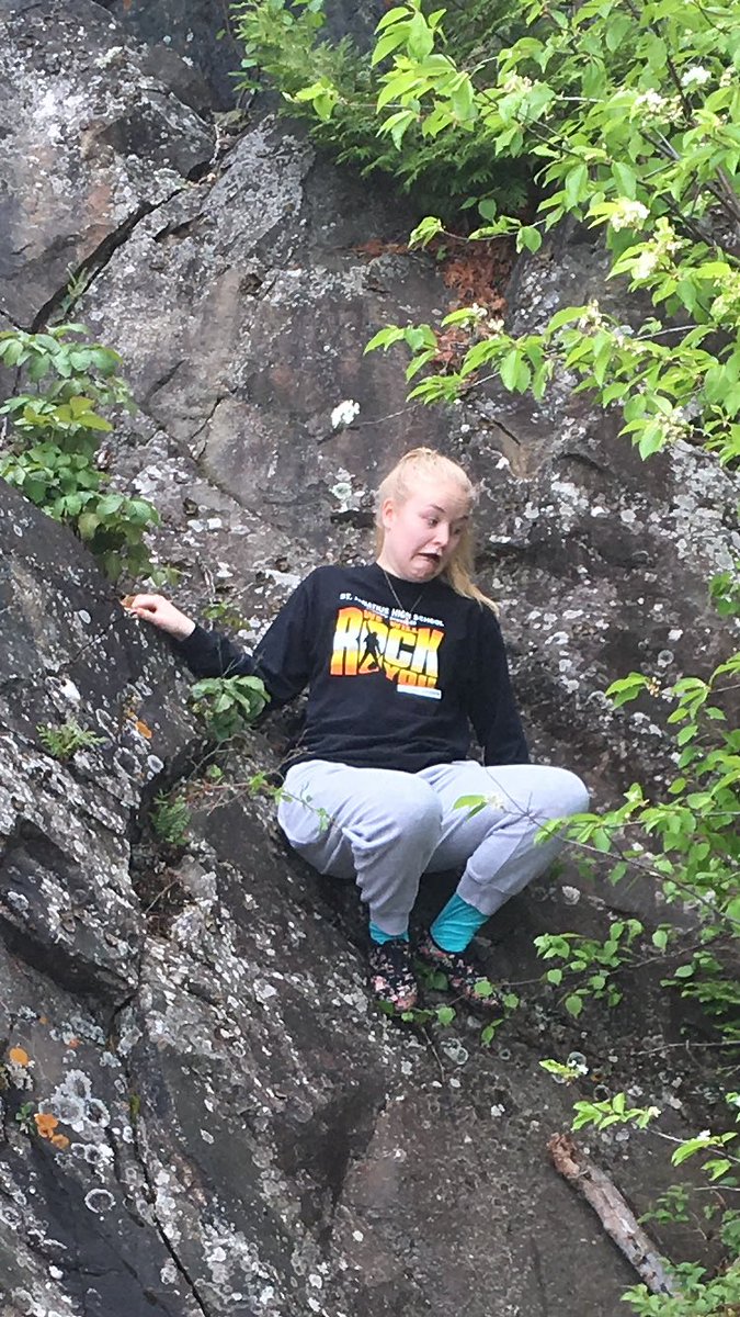 janika_mirjam's tweet photo. I love nature❤️😌🌲 https://t.co/j6XopqShSC