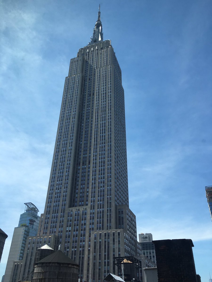 dariodigennaro's tweet photo. #EmpireStateBuilding
#FromTheWindow #ExecutiveSoleilHotel #16thFloor
#NYC #NewYorkCity #nycshare https://t.co/maOJGiDW4f