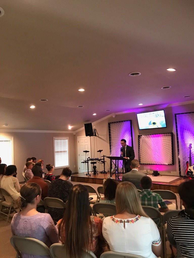 rsbarksdale's tweet photo. My friend @DrewGalloway_ speaking to @ImageYM! #DealingWithDistractions. https://t.co/36d6BPulRa