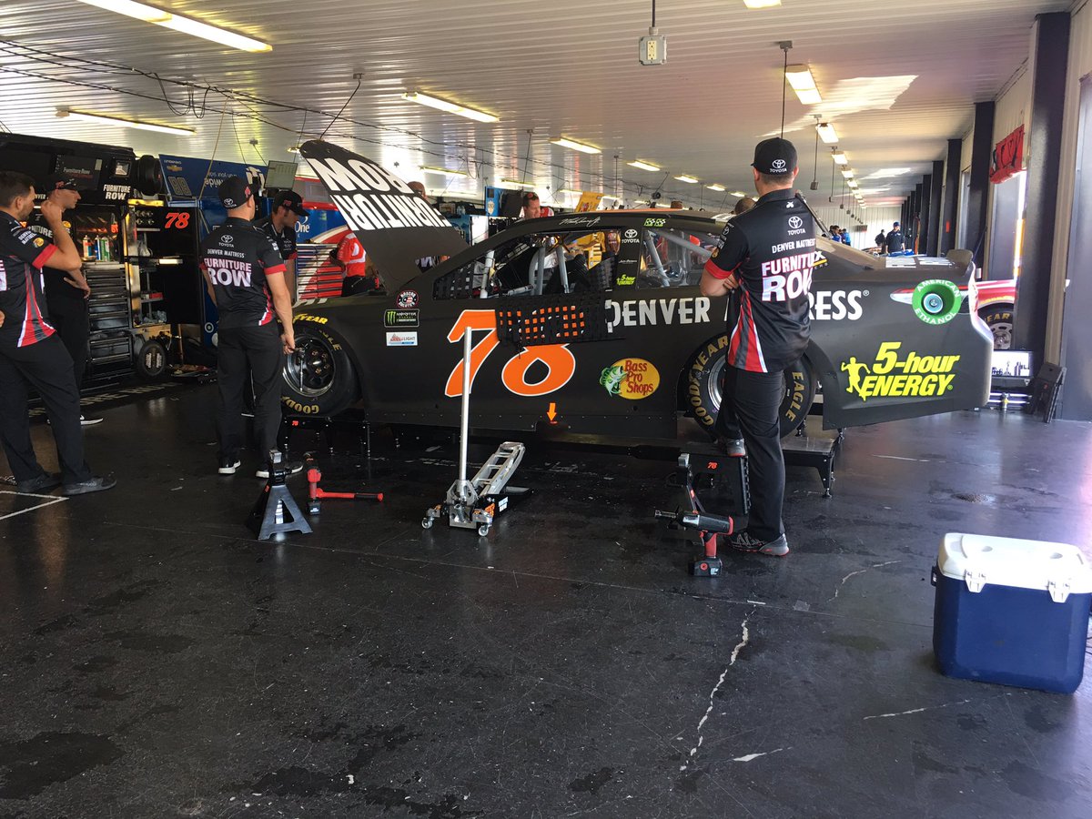 MRNRadio's tweet photo. ICYMI: Both Juniors (@MartinTruex_Jr and @DaleJr) are starting from the rear today for engine changes this weekend #AskMRN #AxaltaPocono400 https://t.co/yL7XgDADOG