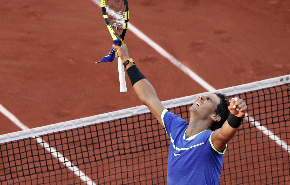 Tennis_Pulse's tweet photo. #Nadal Fulfills 'Decima' Dream - Dispatches #Wawrinka for 10th #FrenchOpen Title
https://t.co/lYF3TxjrDI
#FO17 #RG17 #Rafa #ClayGOAT https://t.co/UhH4hnoGzx