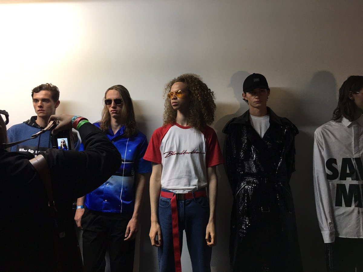 wouldupleaseee's tweet photo. yday #bloodbrother #BBcorp #mfw https://t.co/R6lItv9rVC