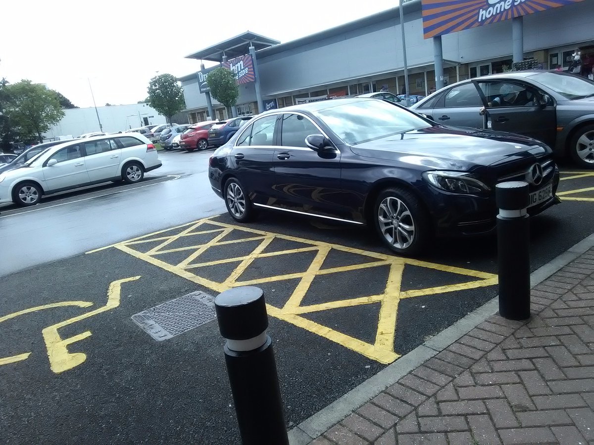 Elvis_Isnt_Dead's tweet photo. @BlueBadgeOnly people with money think they can park anywhere! Cuckoo Bridge Retail Park, Dumfries https://t.co/d0gBvOK8ew