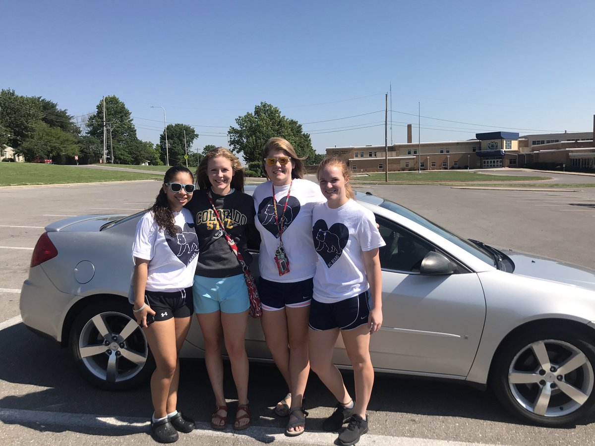 WCSTUCO's tweet photo. On the way to #fulton17 💙💛 @MASCstuco https://t.co/MLyBp9O74N
