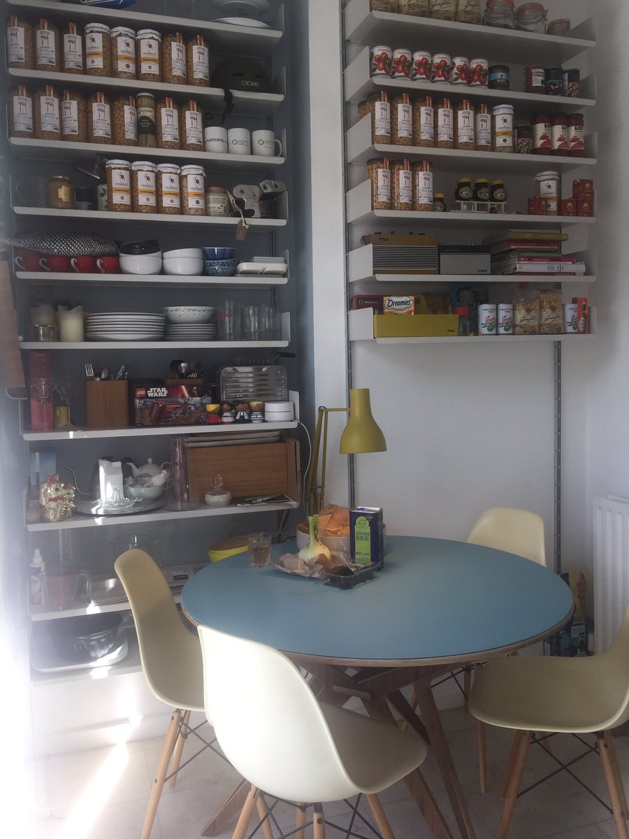 EoinDowdall's tweet photo. @Vitsoe make great kitchens me thinks https://t.co/q9mzvEPVyL