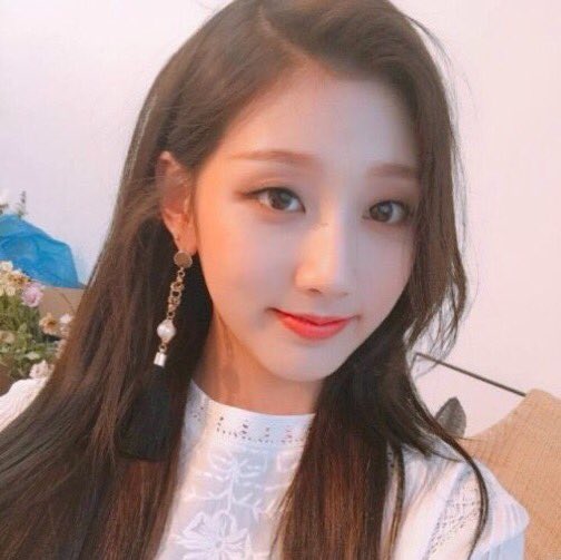 EIKOGE's tweet photo. + ) LOVELYZ's Yein 

@velyzyein https://t.co/zuDmGvqnec