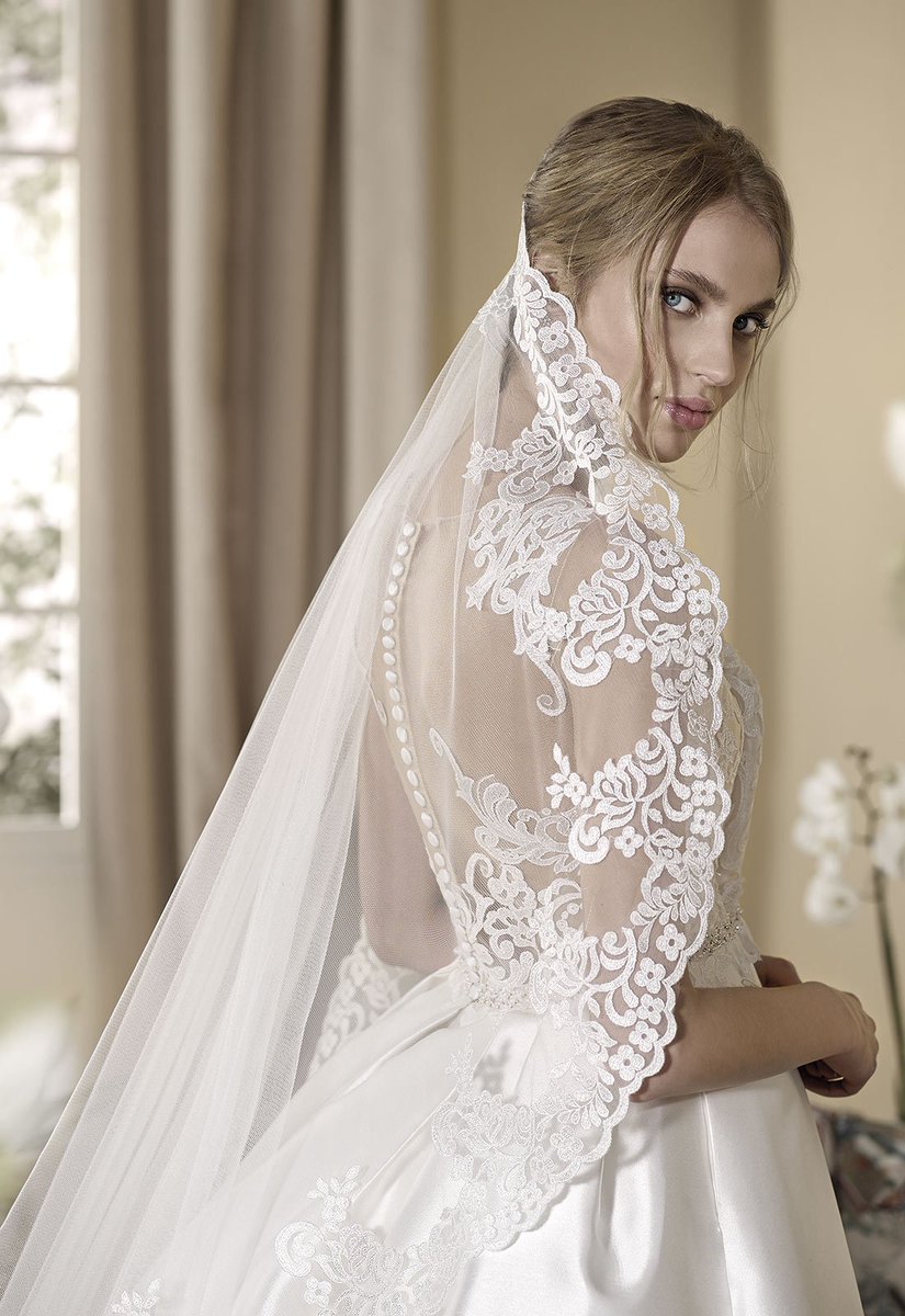 Cabotine_uk's tweet photo. An eclectic combination of classical satin and lace, Clavel is perfect for the Traditional #BrideToBe. https://t.co/mRFBJz67rw https://t.co/HkHjeMRUGB