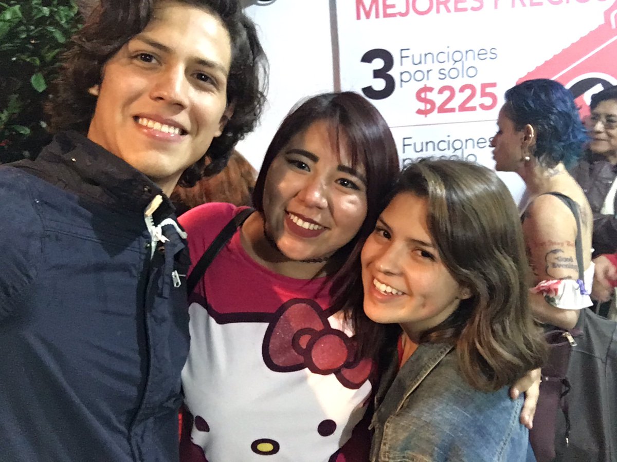 berequeeng's tweet photo. Oigan @xime_martz @axel_trujilloc los amoooo juntos! 😍de mis parejas favoritas! Felicidades chicos, sigan así! 🖤💓 https://t.co/ZrDINHvfuY