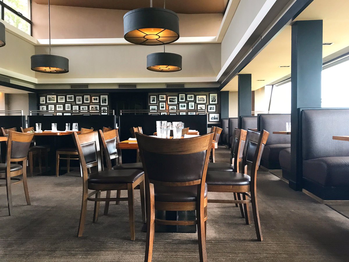 • DOMINGO FELIZ •
Te estamos esperando para pasar, con amigos o en familia, un domingo 😀😀😀😀