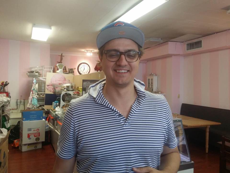 Transmultimedia's tweet photo. Thanks to Chris Hayes host of MSNBC's "All in with Chris Hayes" @chrislhayes for visiting my Ice Cream Shop on Long Island.
#skipperdees https://t.co/6C4GdnIMUZ