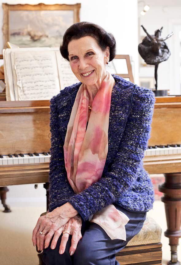 AgeingBetter's tweet photo. Happy 90th Birthday to Dame #BerylGrey. New #biography out of this outstanding #ballet #dancer, President of @ENBallet & @ISTDdance https://t.co/PdPZEtTkNi