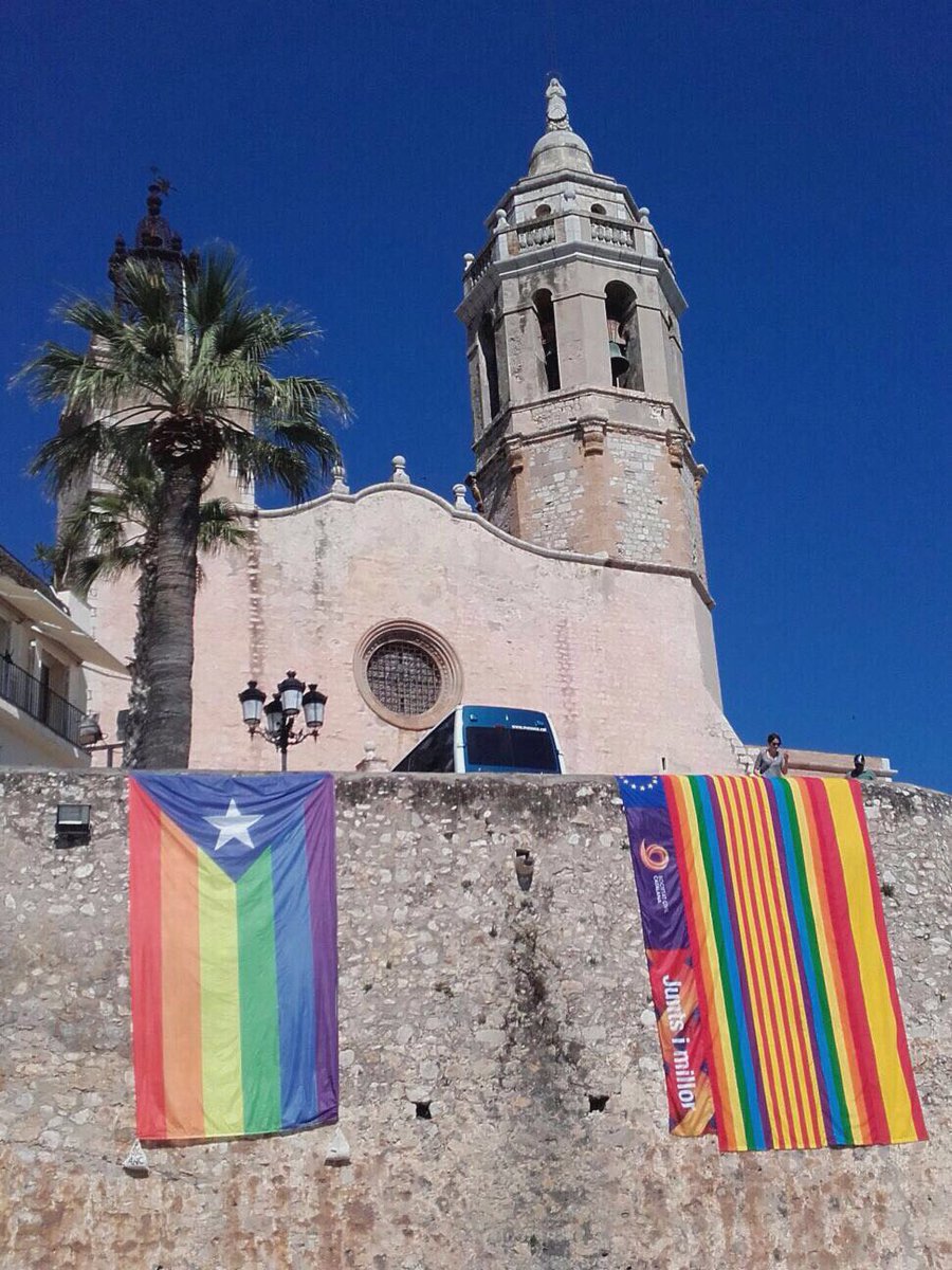 garraf_scc's tweet photo. Sitges Gay Pride
Los colaboradores de @Societatcc del Garraf con una Cataluña, España y UE diversa, tolerante y contra el nacionalismo. https://t.co/5RkOPF9Dcp