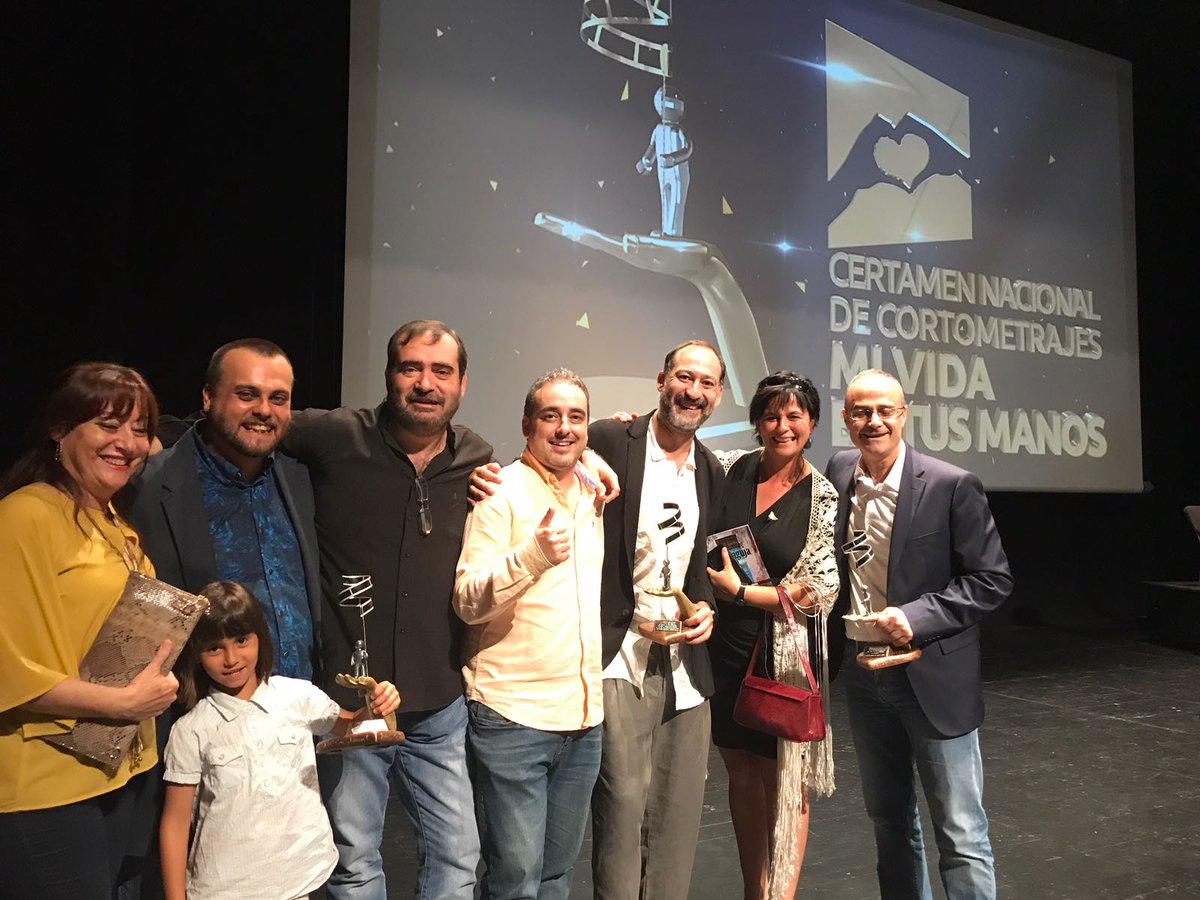 1er premio HUIR, 3º premio VALORES, mejor actor @danielalbaladej Se nos saltan las lágrimas, gracias al festival Mi vida en tus manos 😍😍😍😍