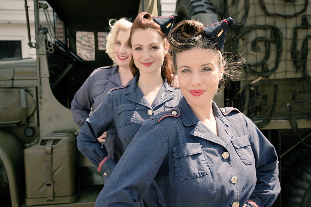 hotsietotsies's tweet photo. Trouble travels in 3! @Templeatwar by David Purkiss #nursescorps #sealmilitary - this weekend see us gals at @quexpark for #gearsofchange https://t.co/ypImb62Jq7