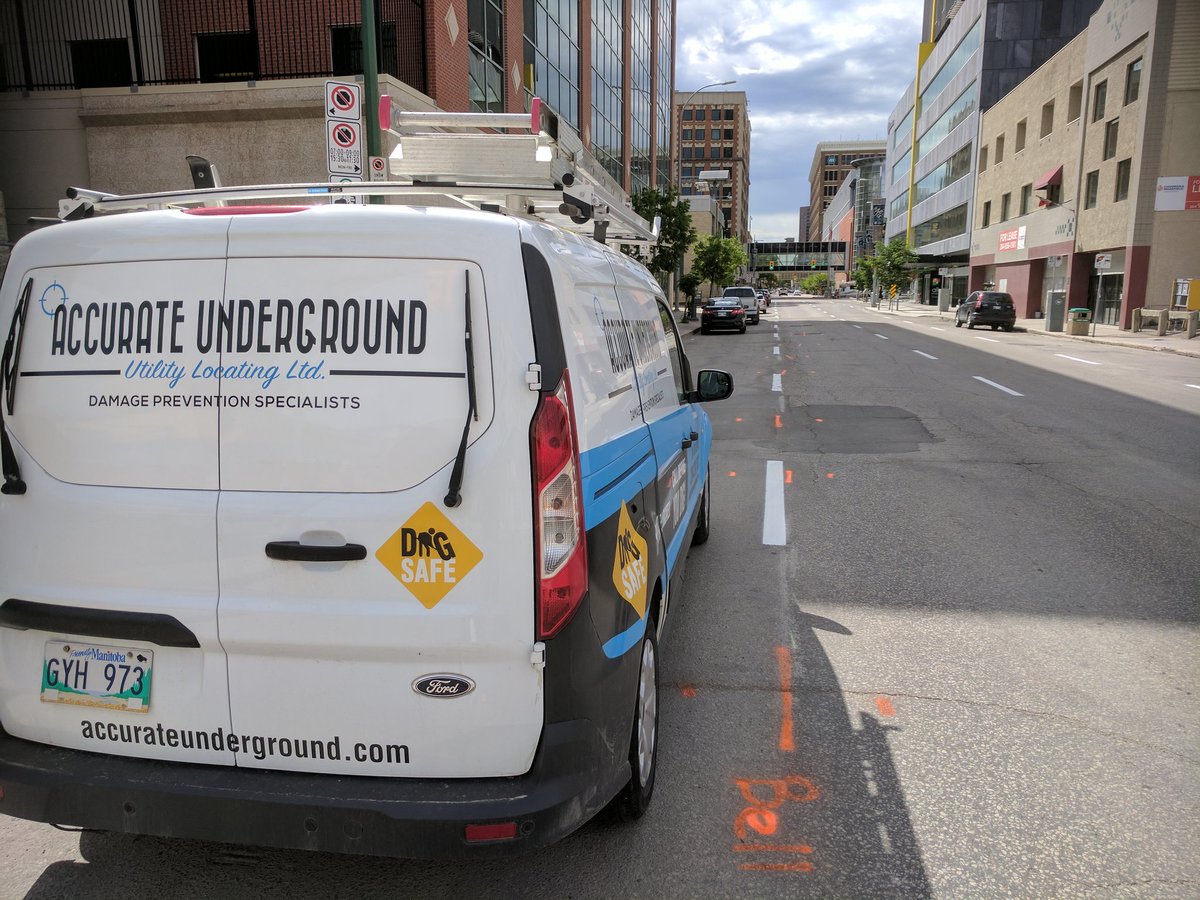 digsafemb's tweet photo. Accurate Underground marks the spot! #BellLocates #PrivateLocates #Callbeforeyoudig #Construction #Winnipeg https://t.co/Tv8S879gA6