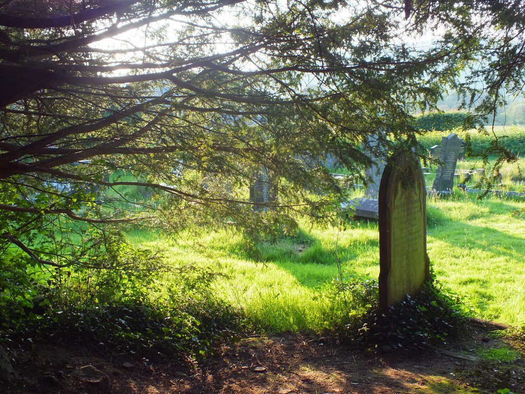 flissc's tweet photo. A Country Churchyard https://t.co/FuNPyH3aNh https://t.co/JzR9mnILui