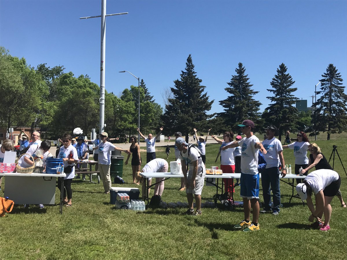 1063jetfm's tweet photo. Doing a nice warm up with Ohana Yoga & Wellness Centre at the Alzheimer's Walk at the waterfront! #summerfunrunner https://t.co/Au56fGZNoQ