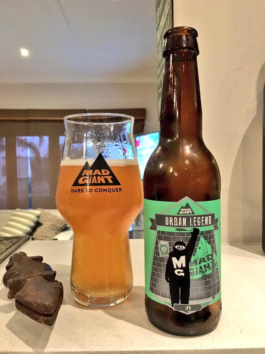 Wilddog_ZA's tweet photo. Something awesome about drink a good beer in #properglassware Even better when both #beer &amp; glass are from the same #brewery @MadGiantBeer https://t.co/7IfZu3fml9
