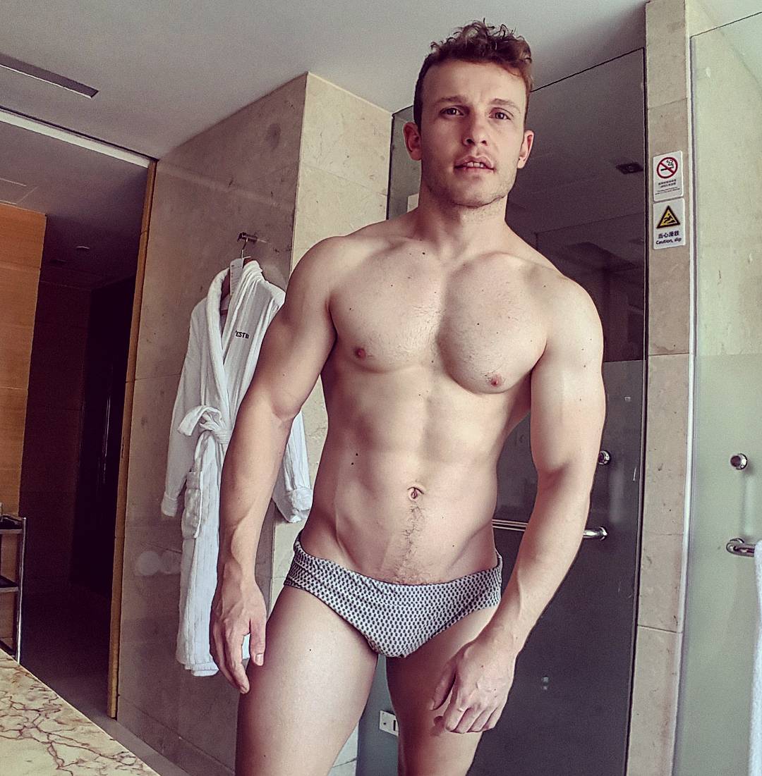 Ehrard's tweet photo. #fitfam https://t.co/cRiD9crs5H