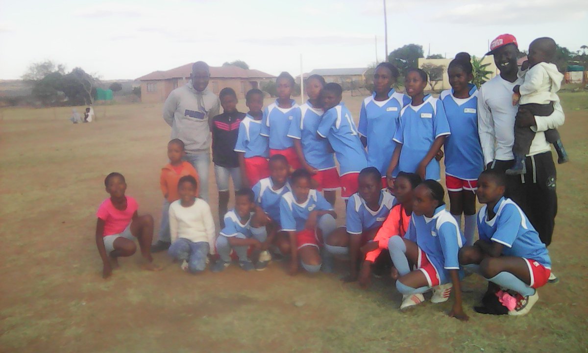 MoletjieSports's tweet photo. #U13LadiesSoccer
Preparations for the national tournament
#RuralSportDevelopmentProgramme
Yesterday`s friendly mach hosted in #GaSechaba. https://t.co/WBkVyB1WsL