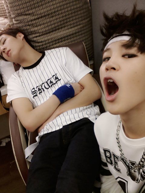 yabaiadair's tweet photo. I'm either Jimin or Jungkook.
There is no in between.
#BTSWEEK #2017BTSWEEK #2017BTSFESTA #4YEARSWITHBTS #GoldenMaknae #ChimChim https://t.co/P569fzvhC9