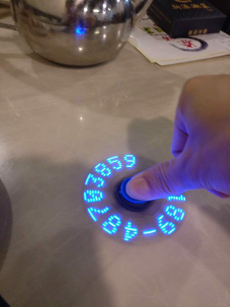 FidgetsUK's tweet photo. Like the new LED Spinners with customisable text? Arriving soon...  #FidgetSpinners https://t.co/DmCYQhOIp6