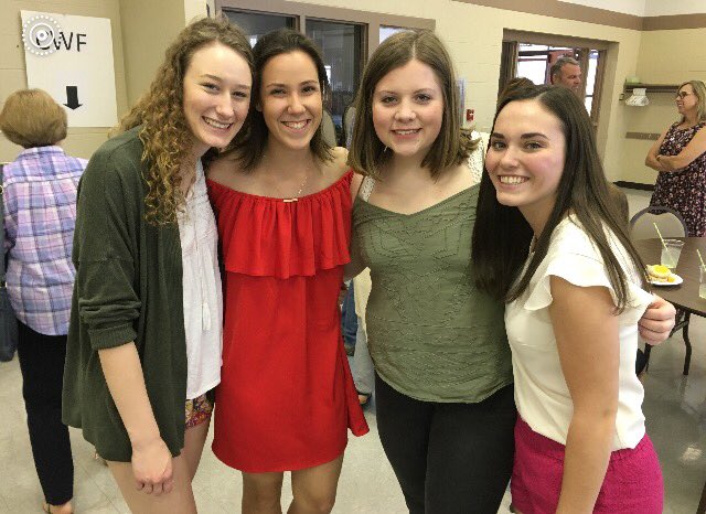 MegKylie_'s tweet photo. VIC!!! Happy birthday!!!! I'm so happy that I know you and your hilarious personality!!! XOXO w/o the kisses😂😂 have a gr8 day! https://t.co/3WHtIe5TVm