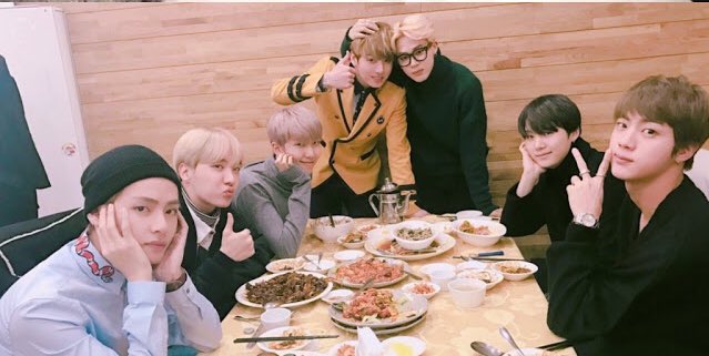 antatijjk's tweet photo. #2017BTSWEEK https://t.co/7J4b1CdOnT