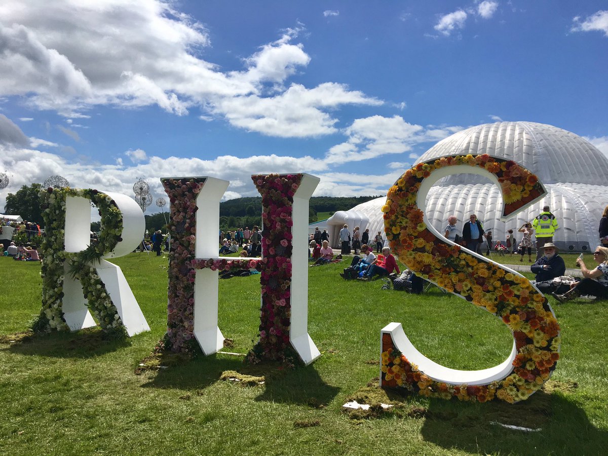 MisterF1SH's tweet photo. A great week at #RHSChatsworth @ChatsworthHouse. Looking forward to 6 June 2018 @The_RHS https://t.co/hKWRm7iA5N
