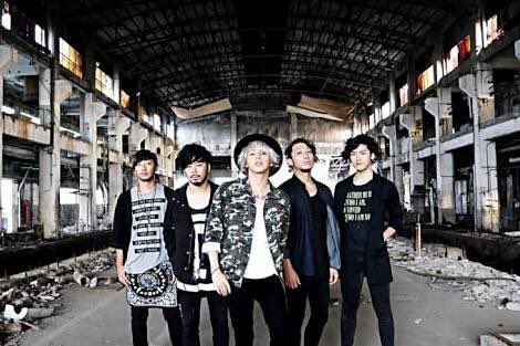 SUGAI247OOR's tweet photo. 最近、ほんまにワンオクしか聴いてない。。。
いや、嘘つきました。
マイファスもめっちゃ聴いてます。
TAKAもHiroもマジで声良すぎです！

全国のワンオク、マイファス好きの方
繋がりましょう！！

#マイファス
#ワンオク
#ライブ
#TAKA
#Hiro https://t.co/bmpKqnzDer
