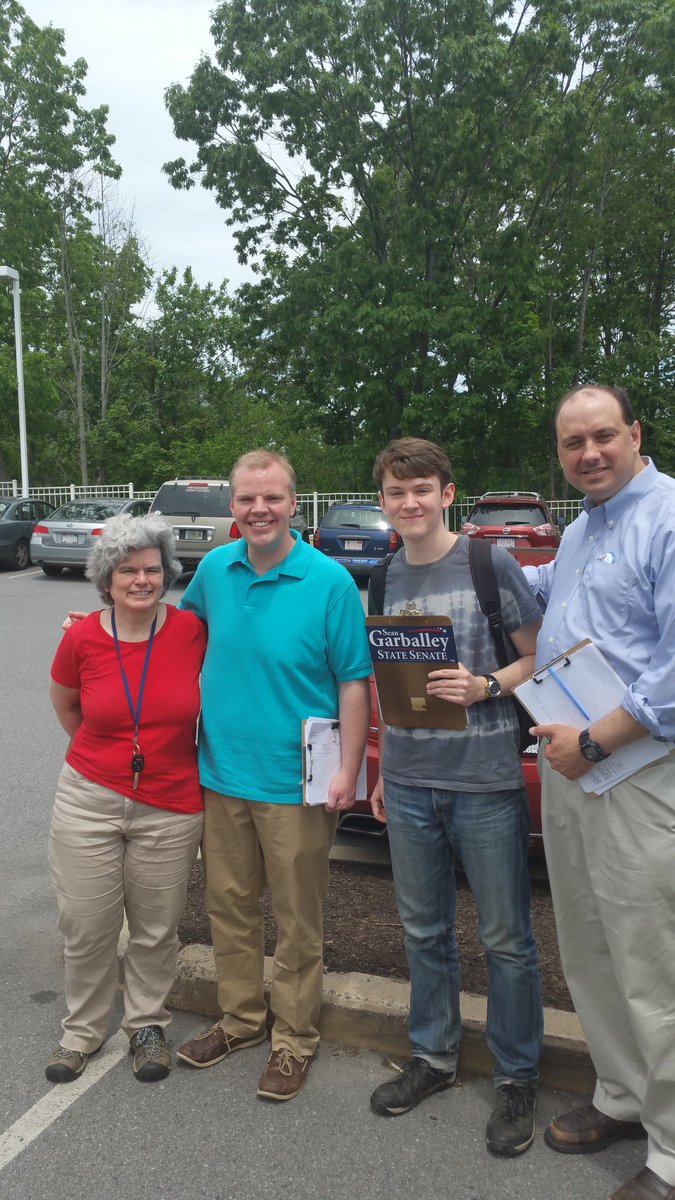 JamieEldridgeMA's tweet photo. Canvassing for @garballeysenate in #Arlington, proud to endorse &amp; support my friend &amp; colleague, Sean Garballey for State Senate! #mapoli https://t.co/ach4QEmFFF