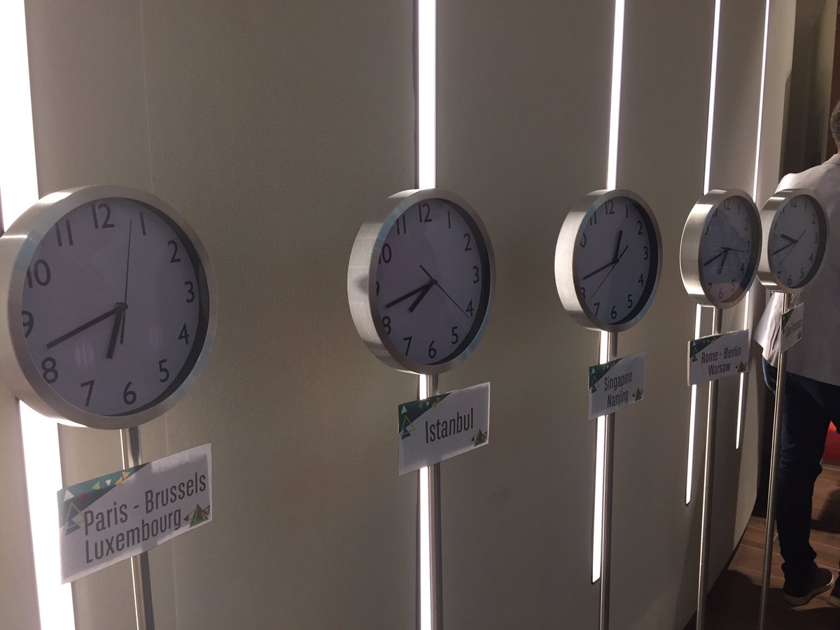 IsabelleLegouas's tweet photo. It's time! Pitches pour @BNPPLeasingFR #internationalHackathon https://t.co/j2VDHkVwhv
